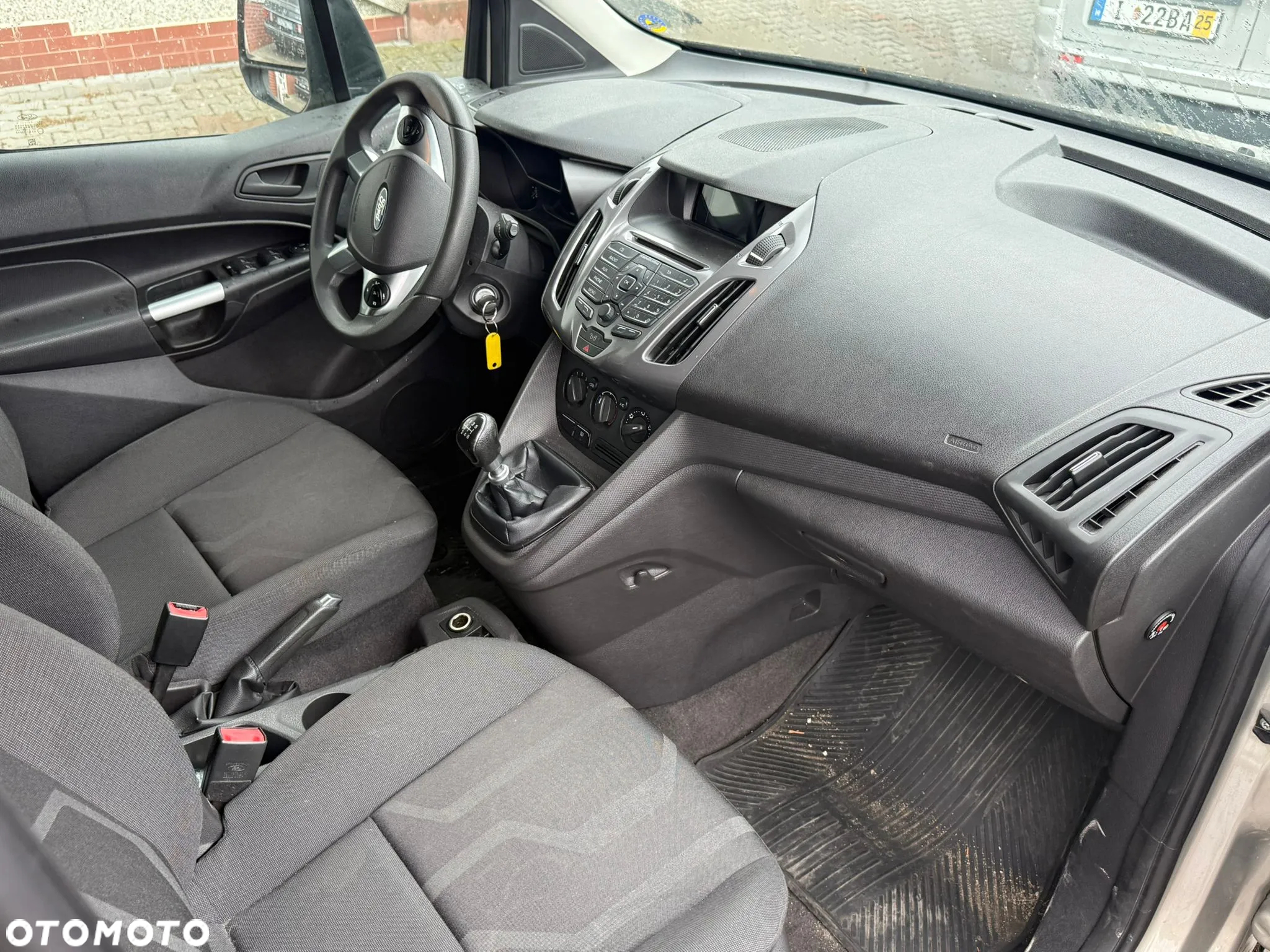 Ford Tourneo Connect - 12