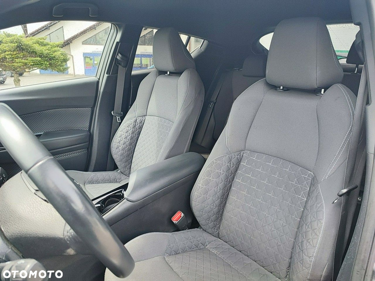 Toyota C-HR - 15