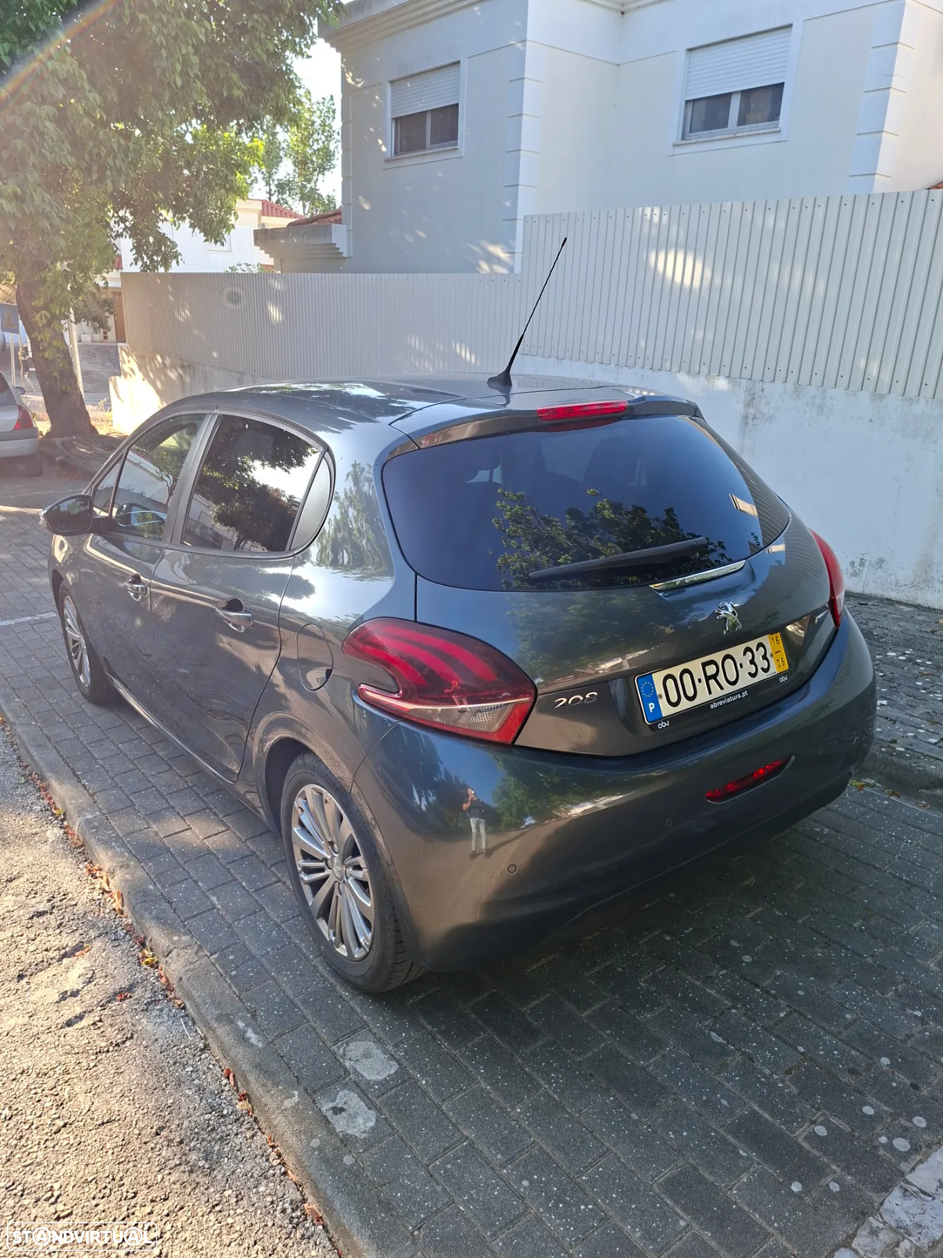 Peugeot 208 1.6 BlueHDi Style - 2