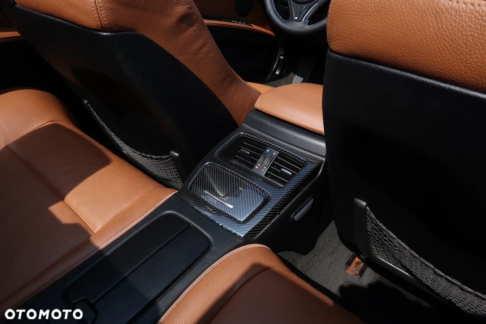 BMW Seria 3 335i - 24