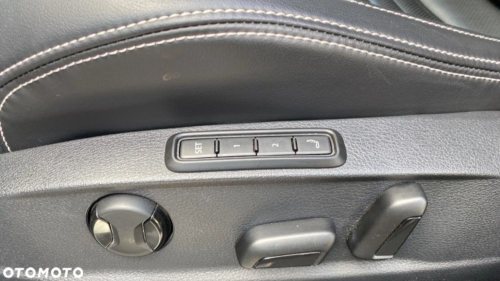 Volkswagen Passat - 16
