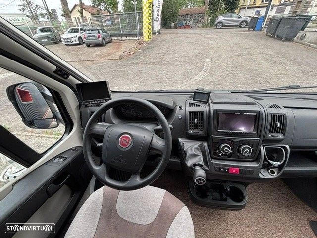 Pilote Essential P740  Cama central - 8