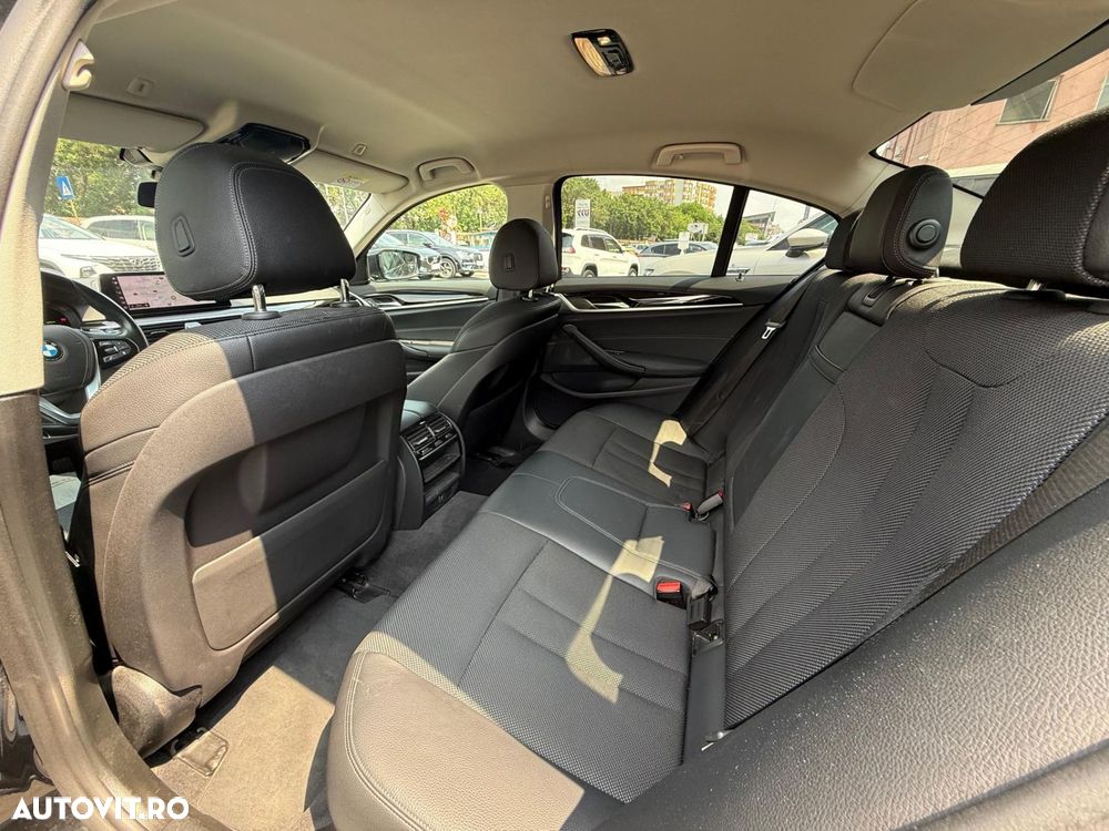 BMW Seria 5 520d AT MHEV - 27