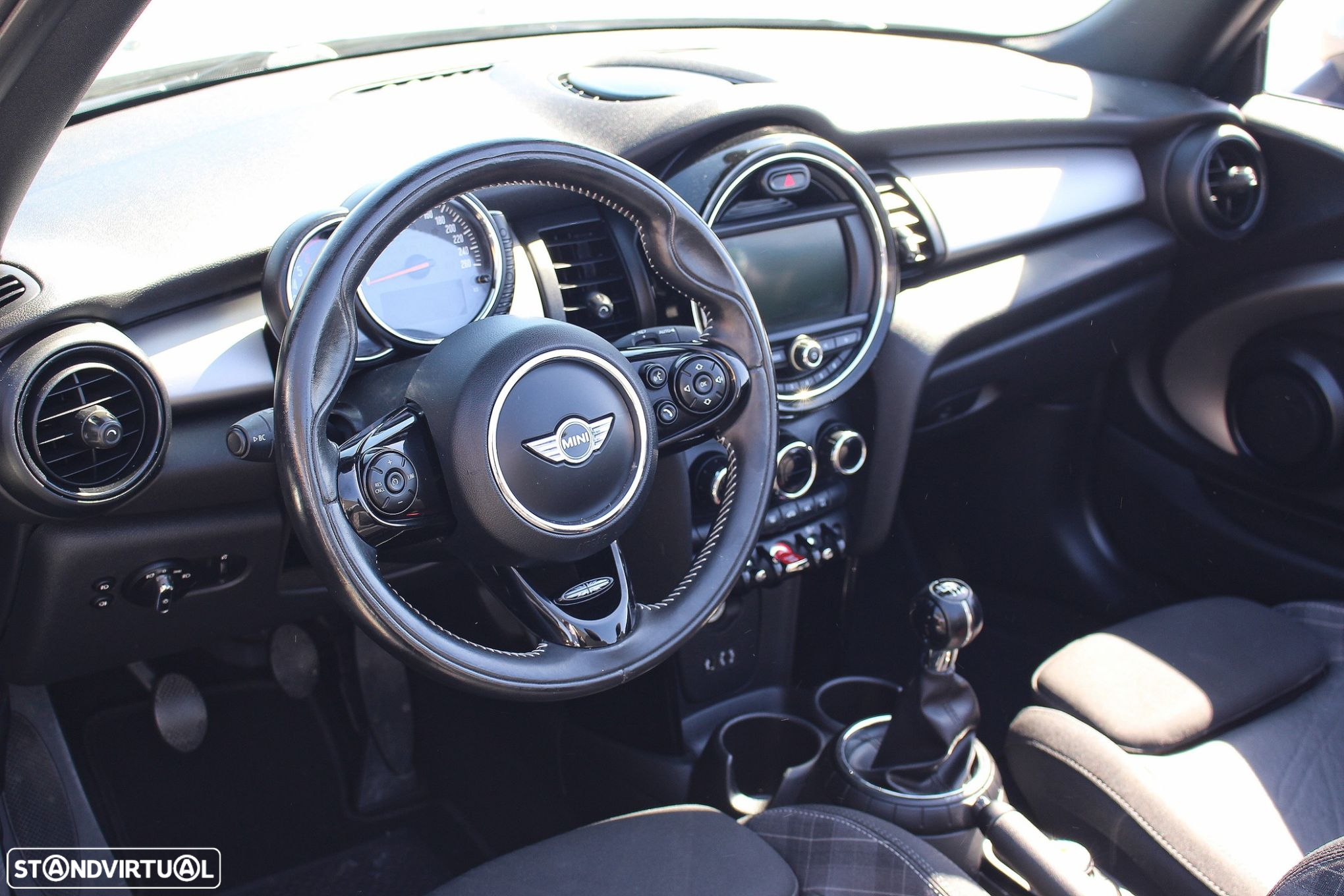 MINI Cabrio Cooper D - 27