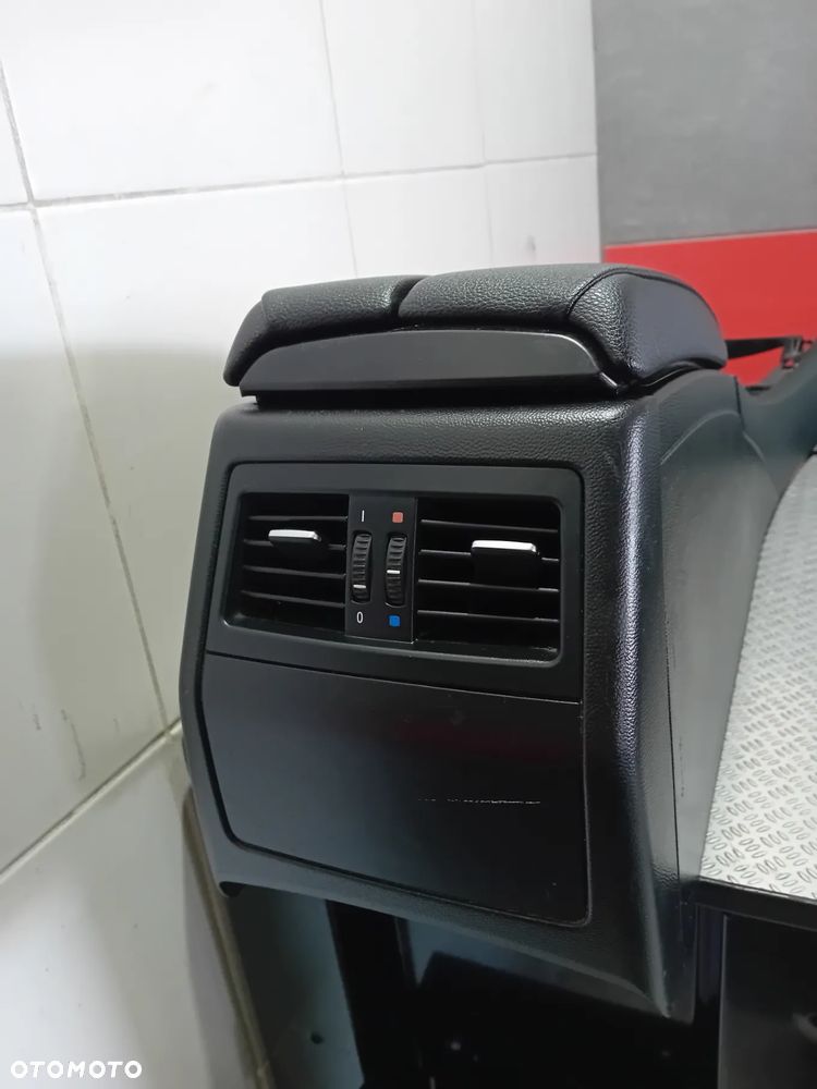 podłokietnik tunel skóra BMW E90-91 2008 - 5