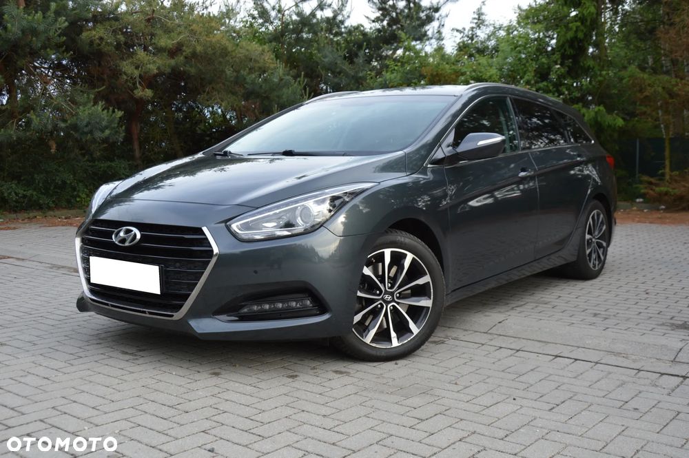 Hyundai i40 Kombi 1.7 CRDi DCT Premium - 2