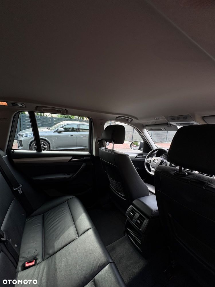 BMW X3 xDrive20i - 16
