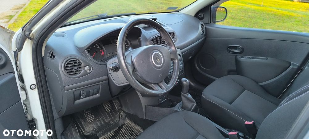 Renault Clio 1.2 16V Expression - 10