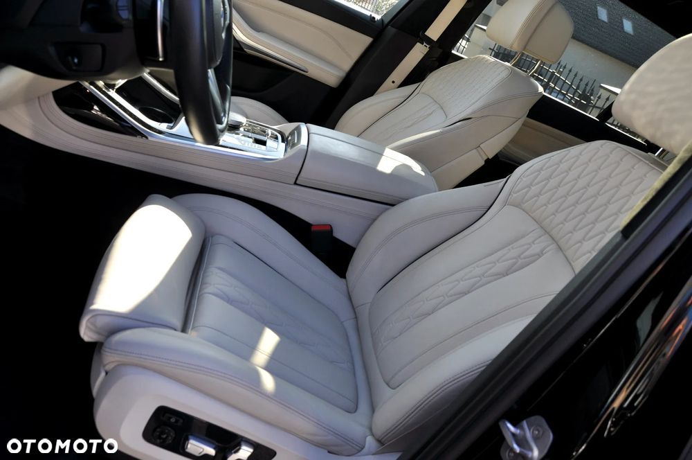 BMW X7 - 13
