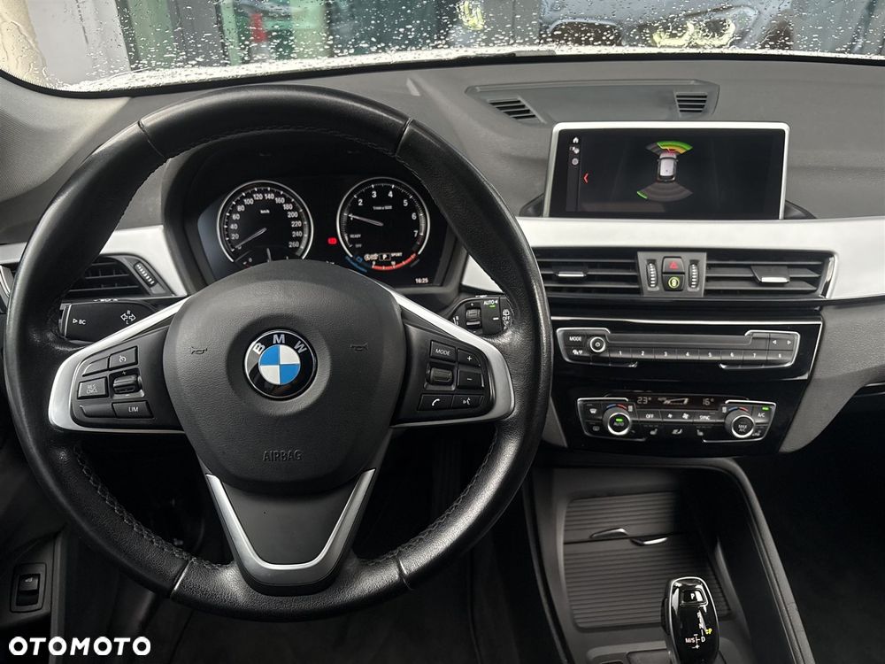 BMW X1 sDrive18i - 9