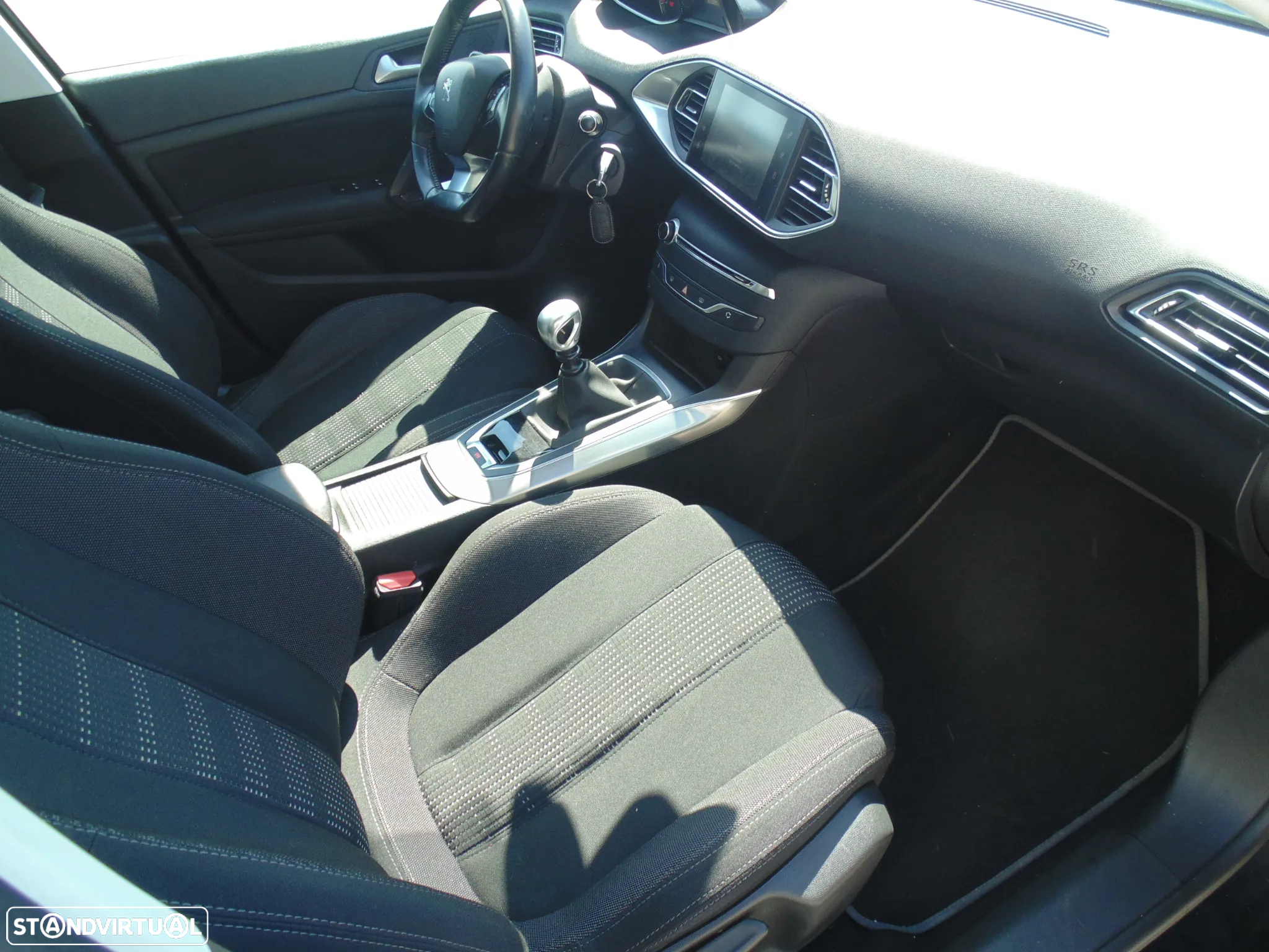 Peugeot 308 1.6 BlueHDi Allure J17 - 23