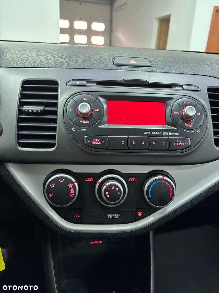 Kia Picanto 1.2 Fifa World Cup Edition - 16