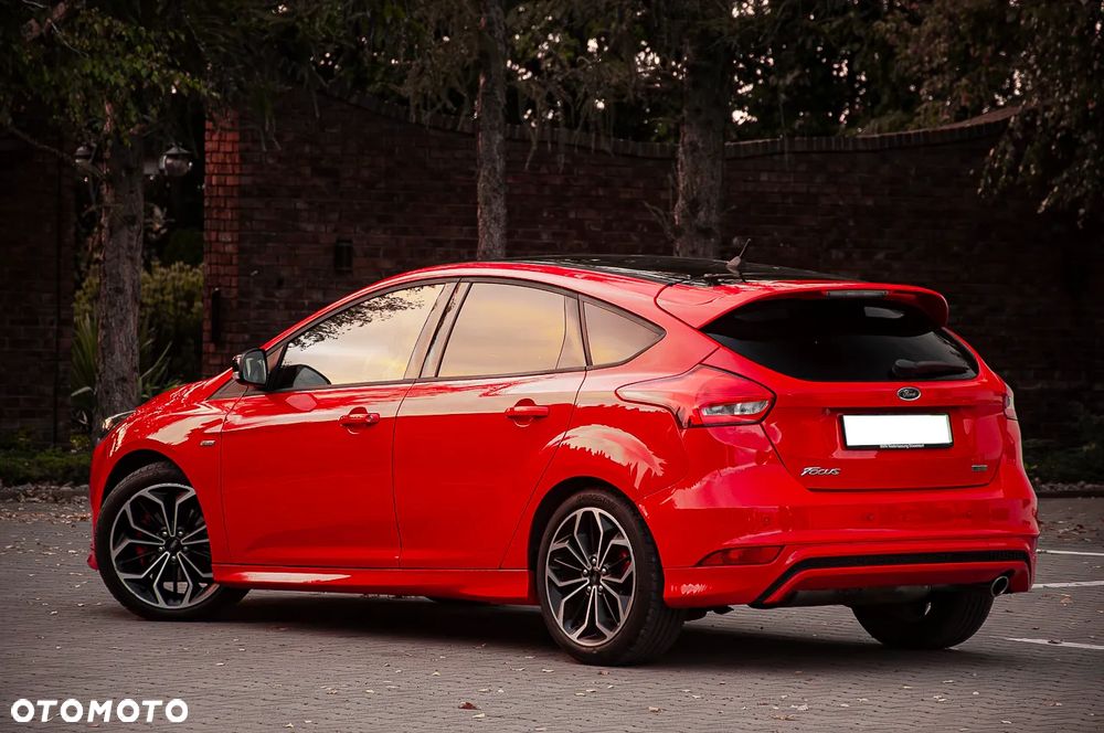 Ford Focus 1.5 EcoBoost ST-Line - 16