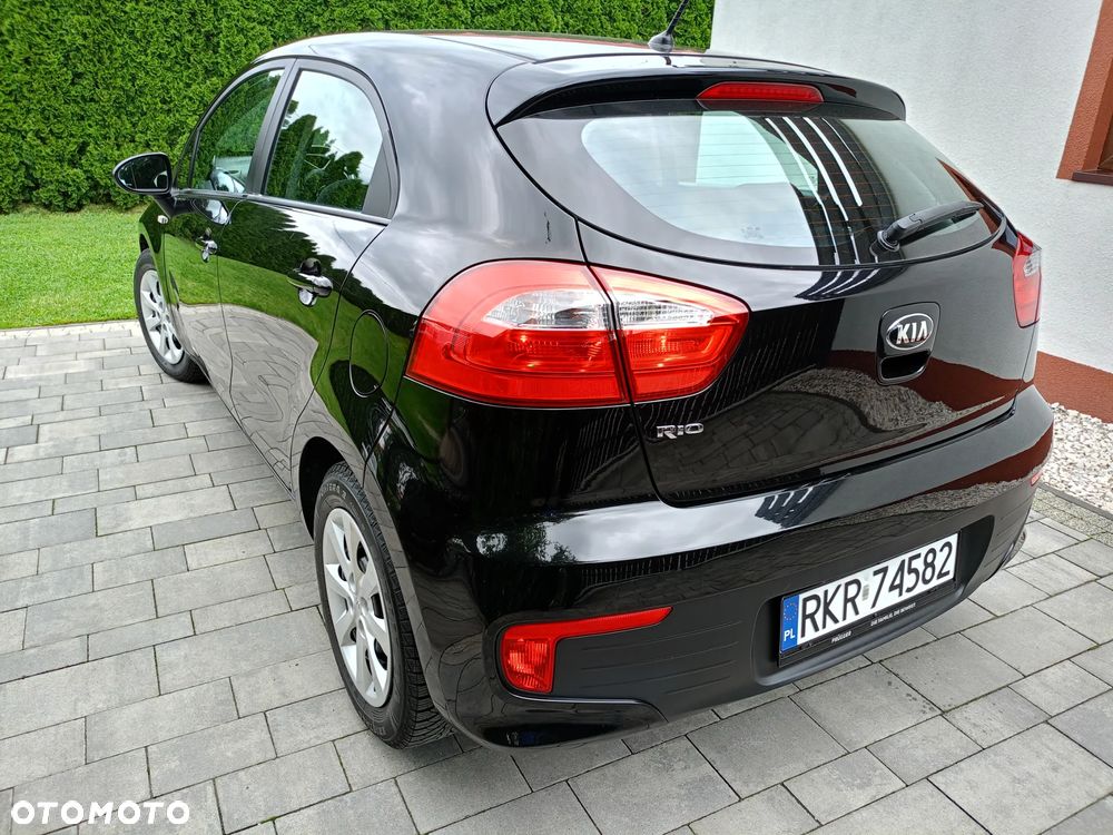 Kia Rio 1.2 Dream Team Edition - 4