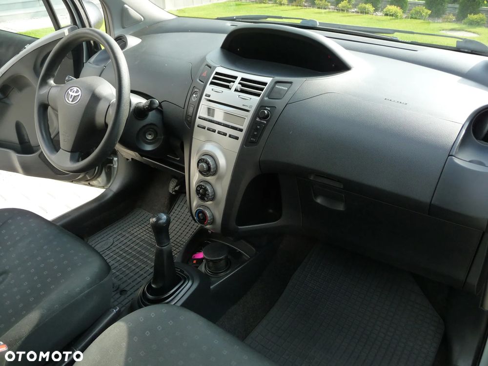 Toyota Yaris - 9