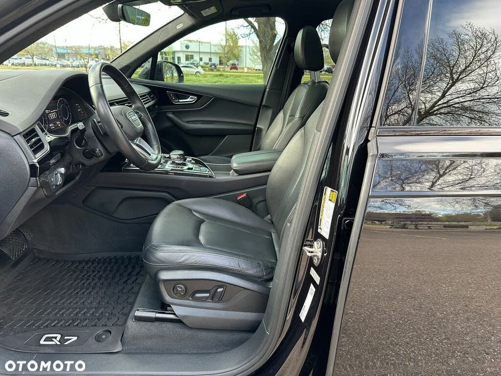 Audi Q7 - 10