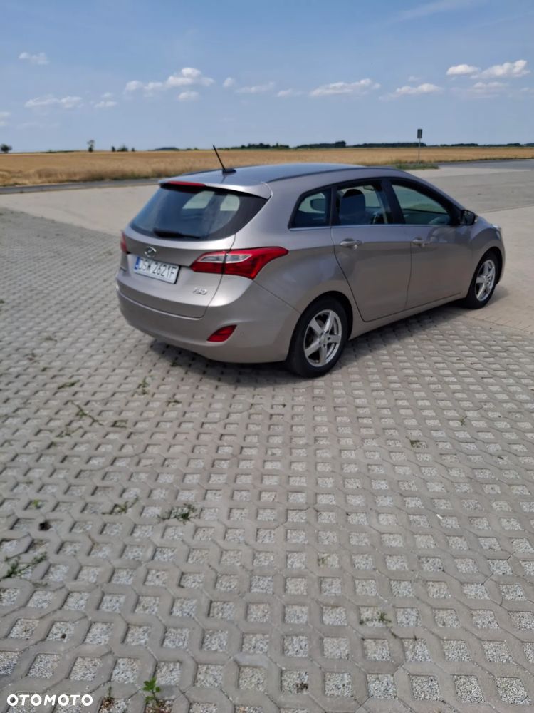 Hyundai i30 1.4 Family - 4