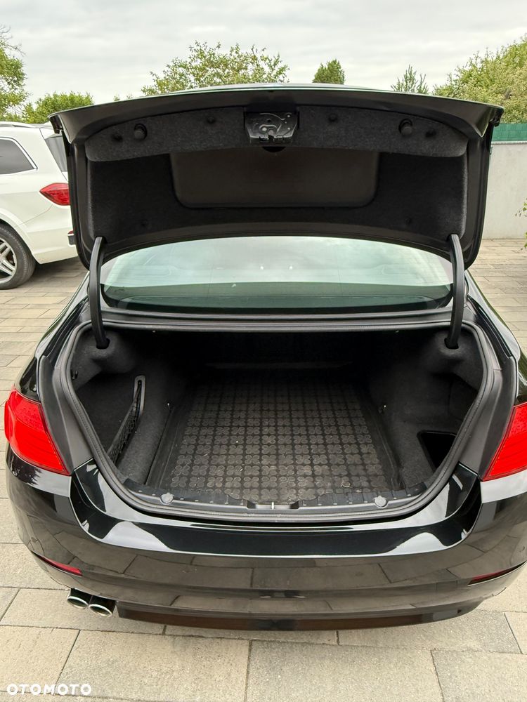 BMW Seria 5 525d xDrive Modern Line - 9