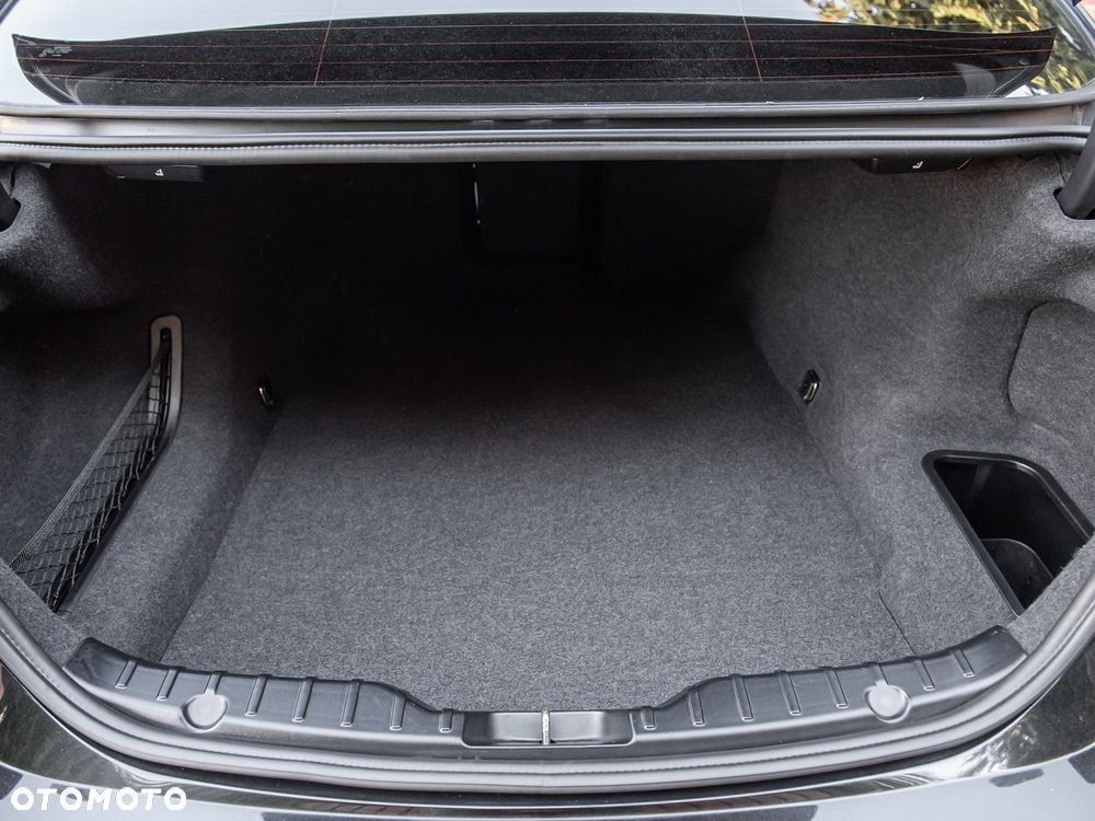 BMW Seria 5 528i xDrive Sport-Aut Luxury Line - 30
