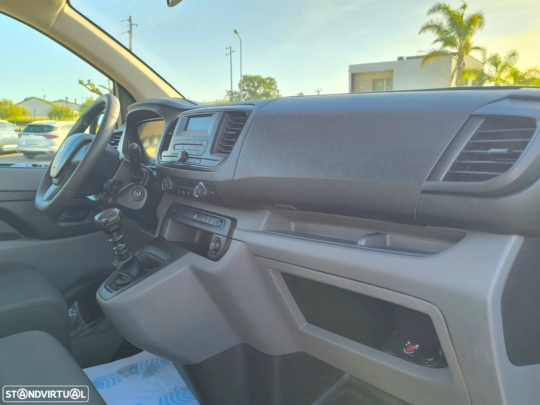 Peugeot Traveller 1.5 BlueHDi L3H1 Long - 13