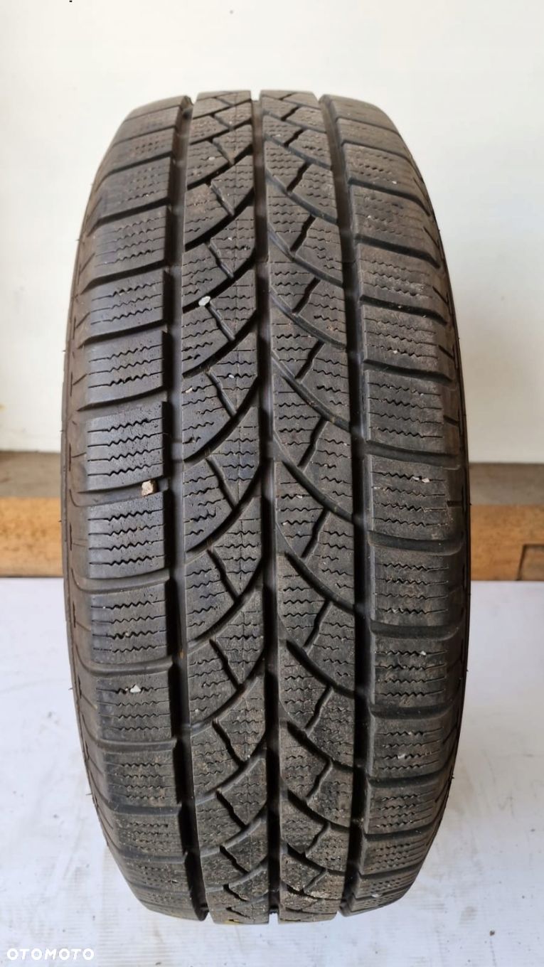Bridgestone Blizzak LM18C 215/65R16c 106/104 T - 1