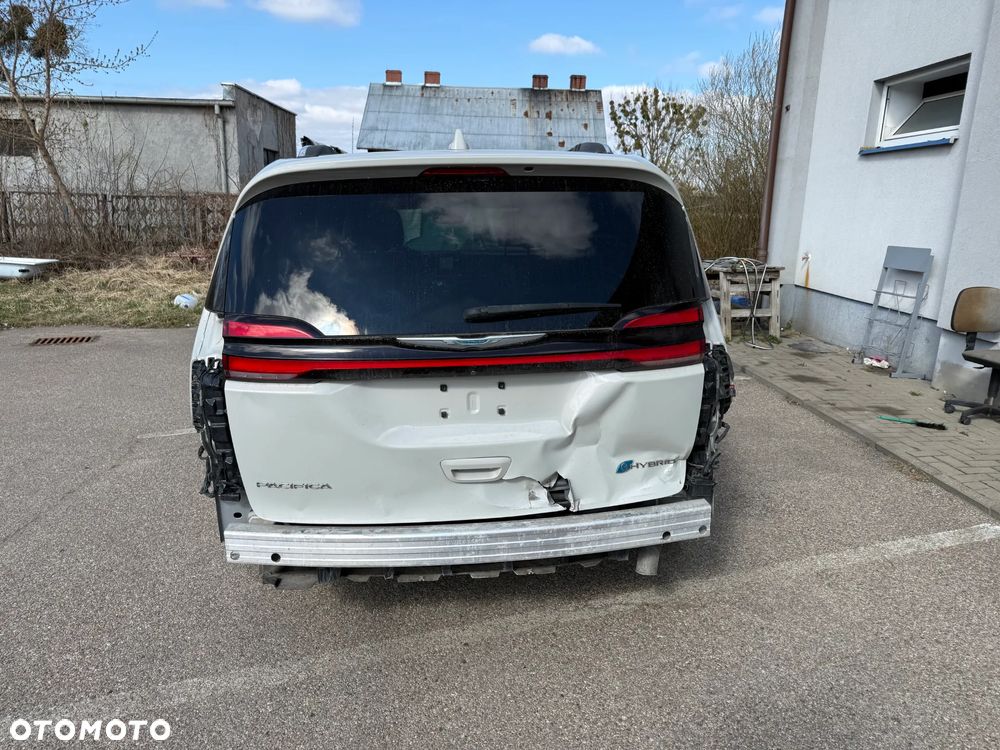 Chrysler Pacifica - 6