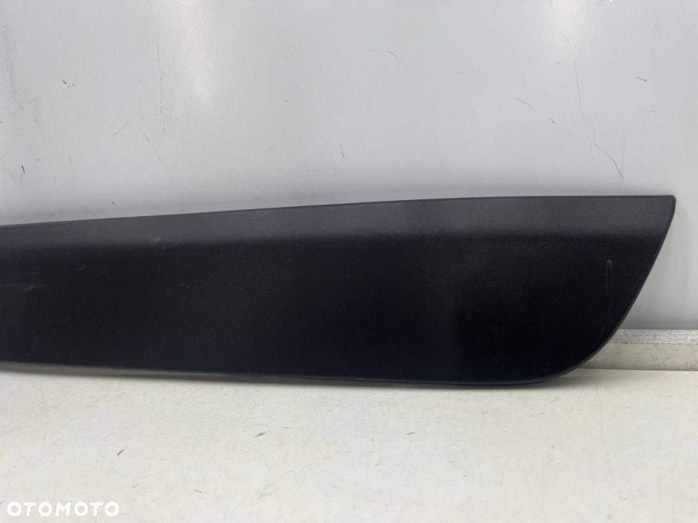 Listwa Toyota RAV4 V 19r.- blenda nakładka dolna klapy bagażnika 76802-42140 76812-42100 - 8
