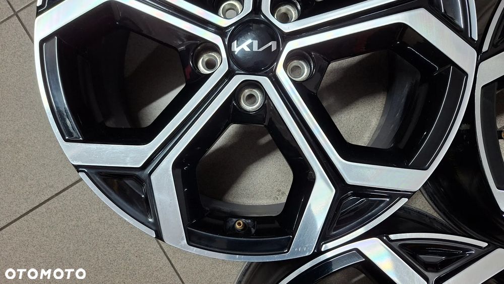 Felgi Aluminiowe 18 Kia Niro II 5x114.3 ET 52 - 12