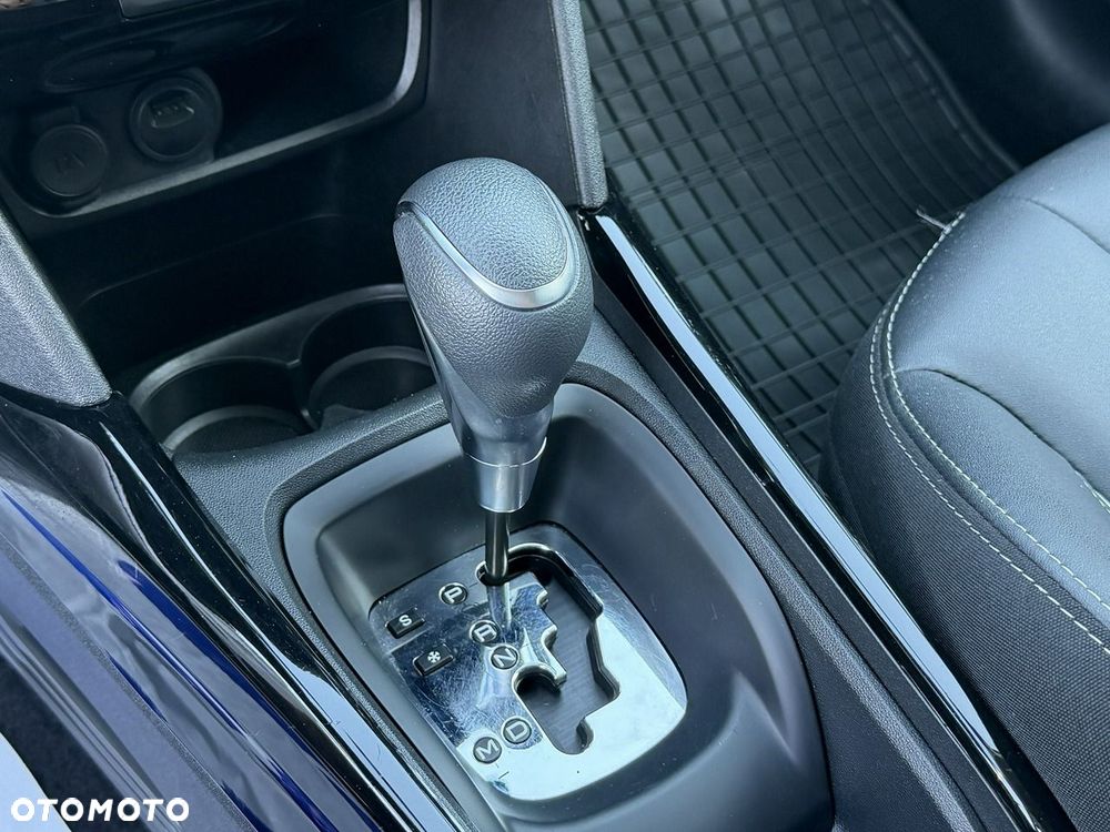 Peugeot 2008 1.2 Pure Tech GPF Active S&S EAT6 - 27