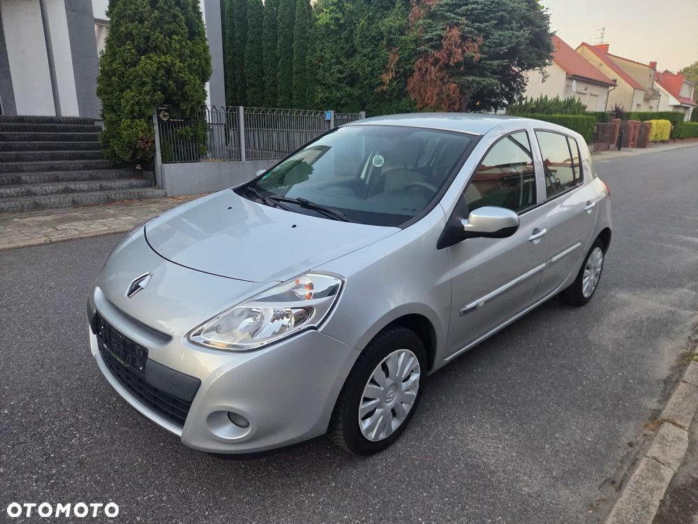 Renault Clio - 1