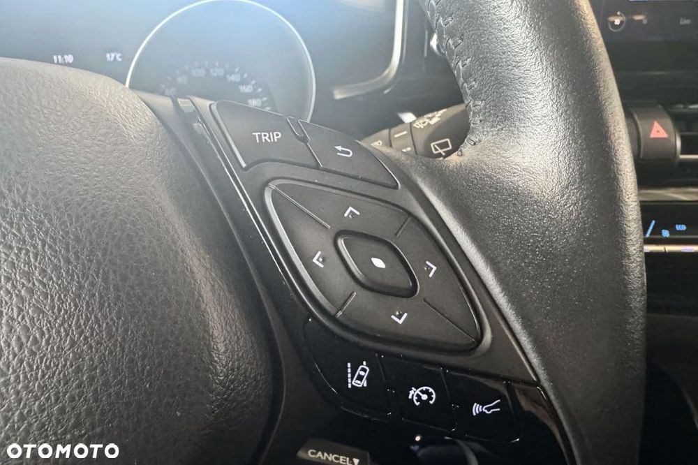 Toyota C-HR Lounge - 11