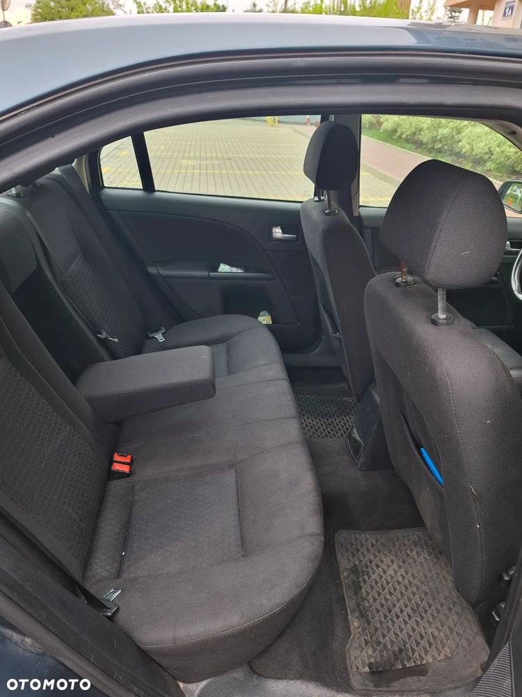 Ford Mondeo 1.8 Trend X - 10
