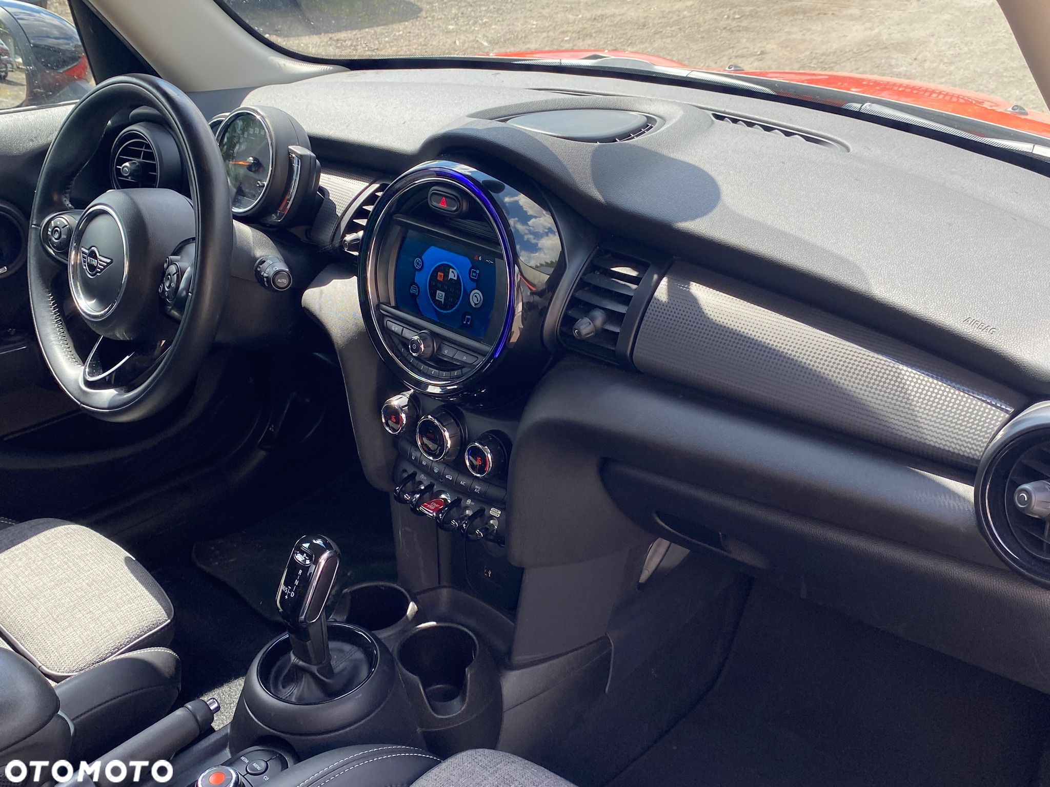 MINI Cooper Standard - 2