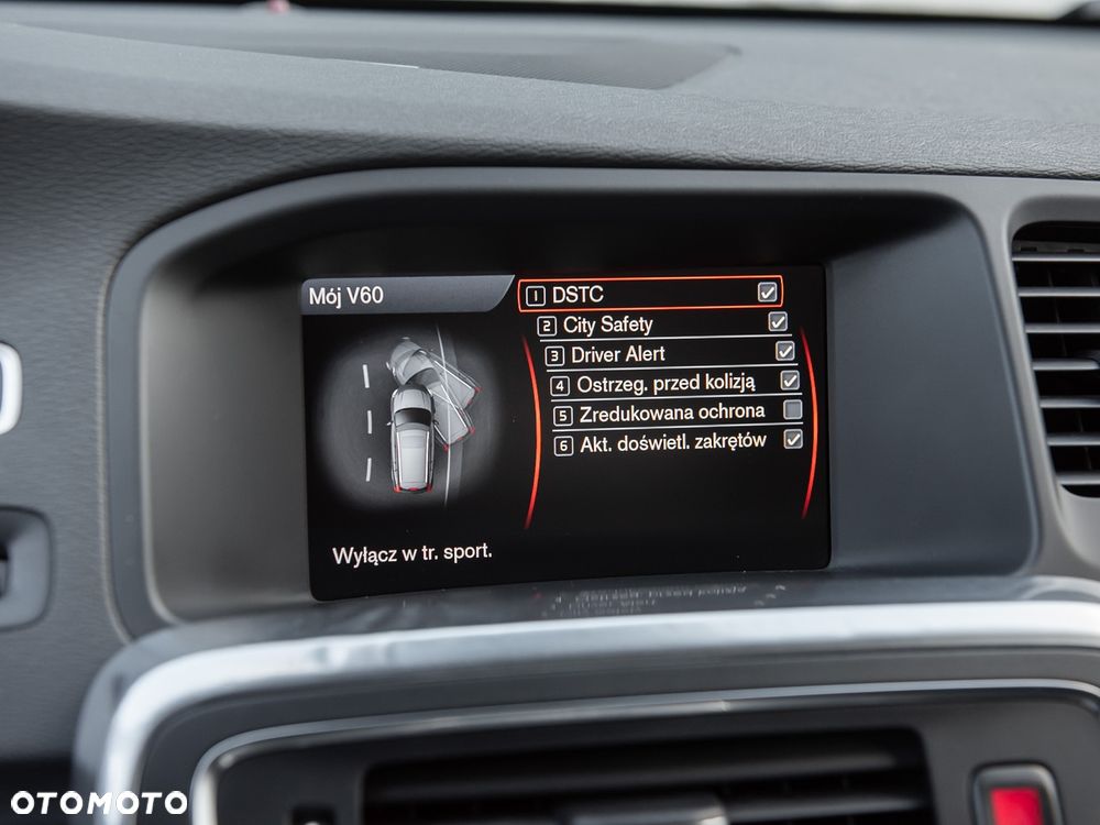 Volvo V60 T6 AWD R-Design - 22