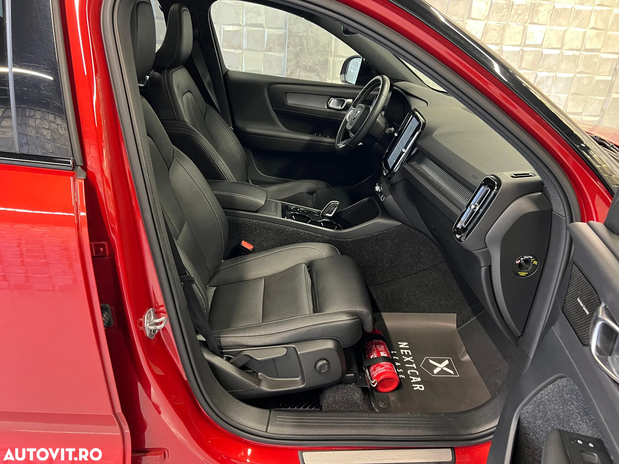 Volvo XC 40 D4 AWD Geartronic R-Design - 14