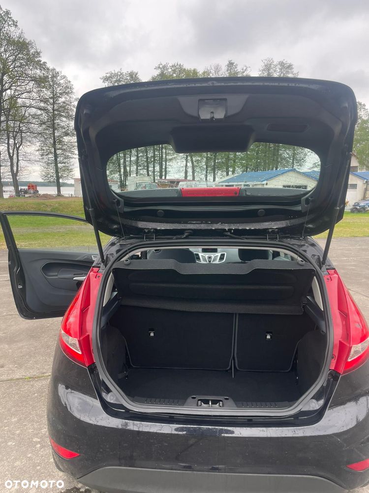 Ford Fiesta 1.25 Celebration - 14