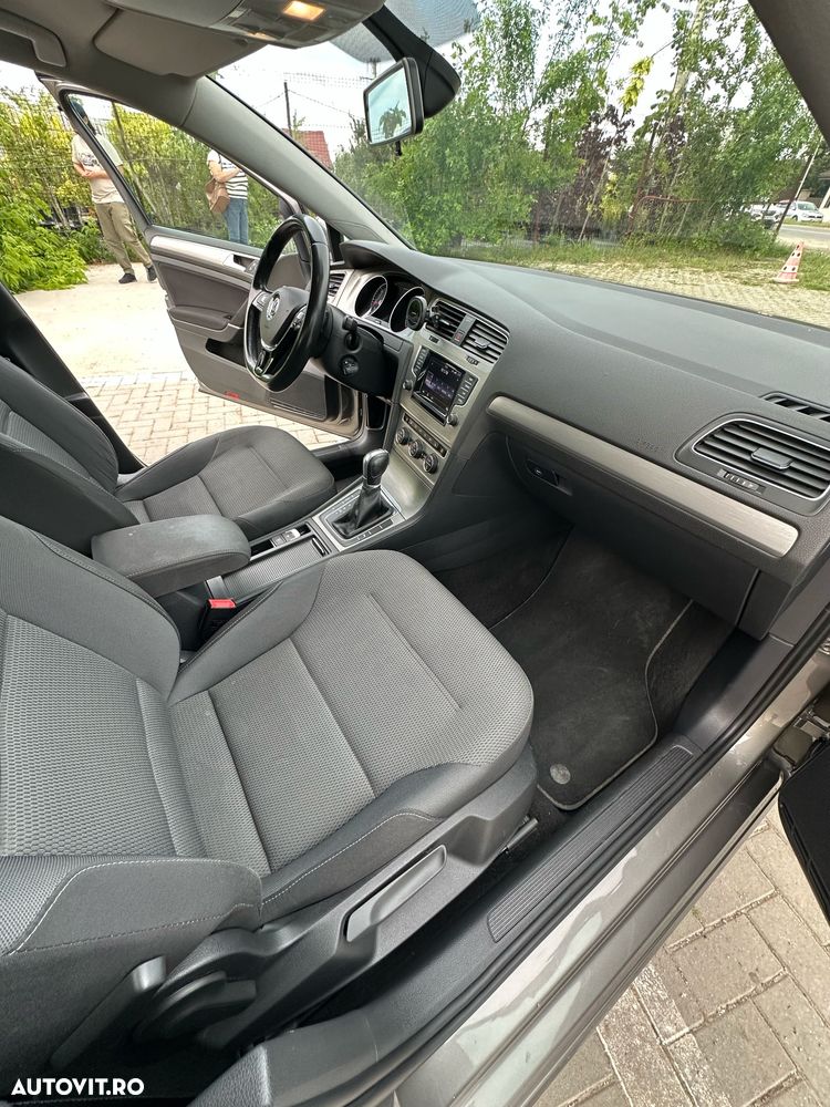 Volkswagen Golf - 4