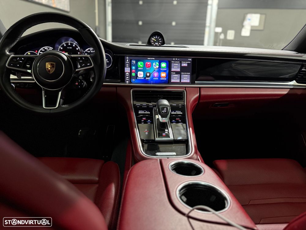 Porsche Panamera 4 E-Hybrid - 30