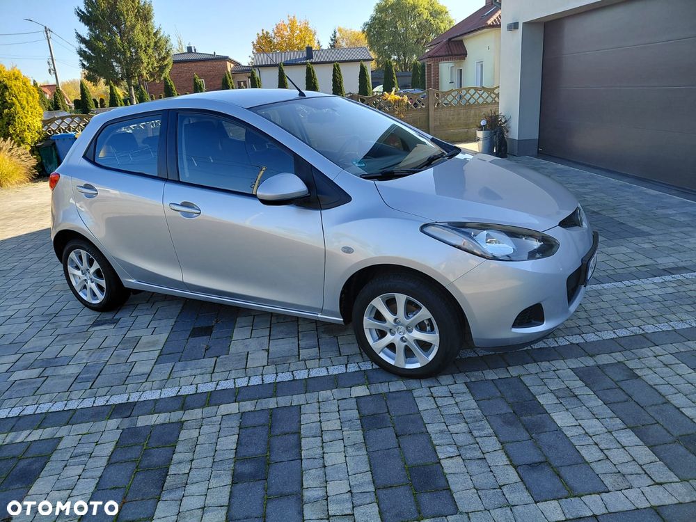Mazda 2 - 3