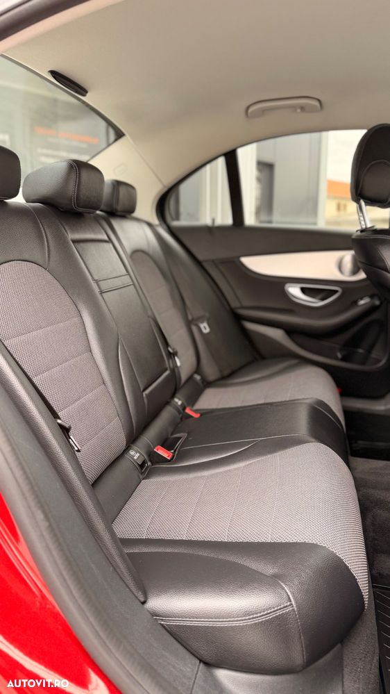 Mercedes-Benz C 220 d 4Matic 7G-TRONIC Avantgarde - 12