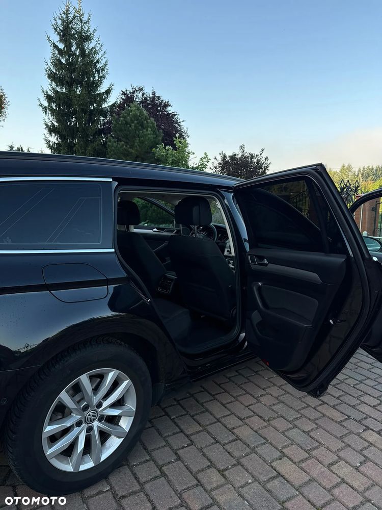 Volkswagen Passat - 10