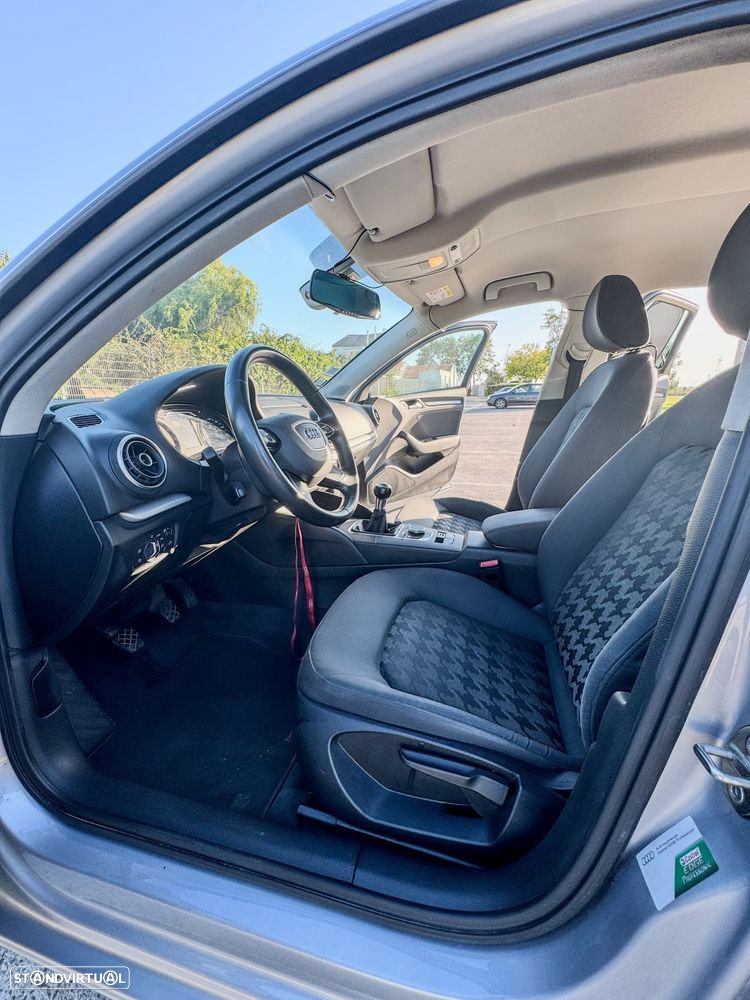 Audi A3 1.6 TDI Attraction - 9