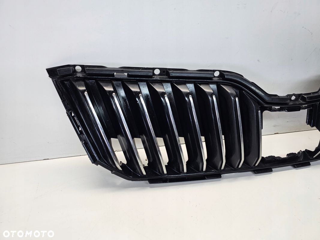 GRILL ATRAPA CHŁODNICY RADAR SKODA SUPERB III 3V0853653B ORYGINAŁ - 1