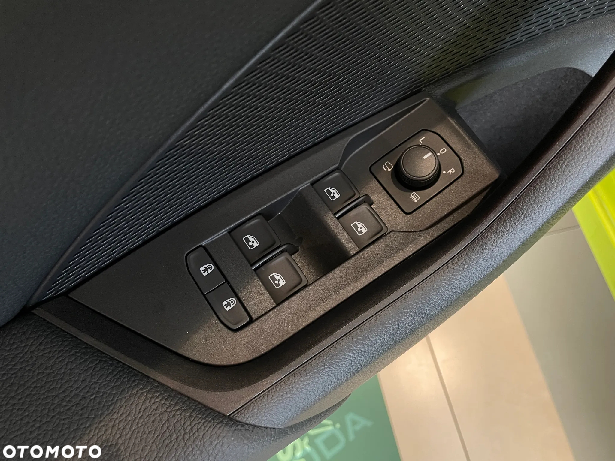 Skoda Octavia 2.0 TSI RS DSG - 19