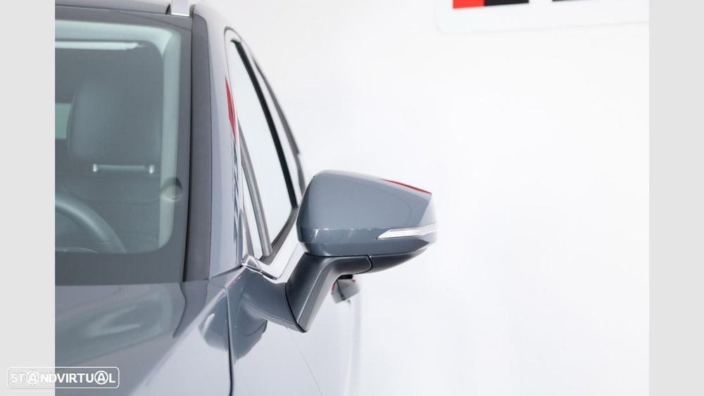 Kia Sportage 1.6 T-GDi PHEV Tech — fotografia 5