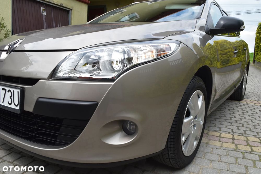 Renault Megane 1.6 16V Color Edition - 12