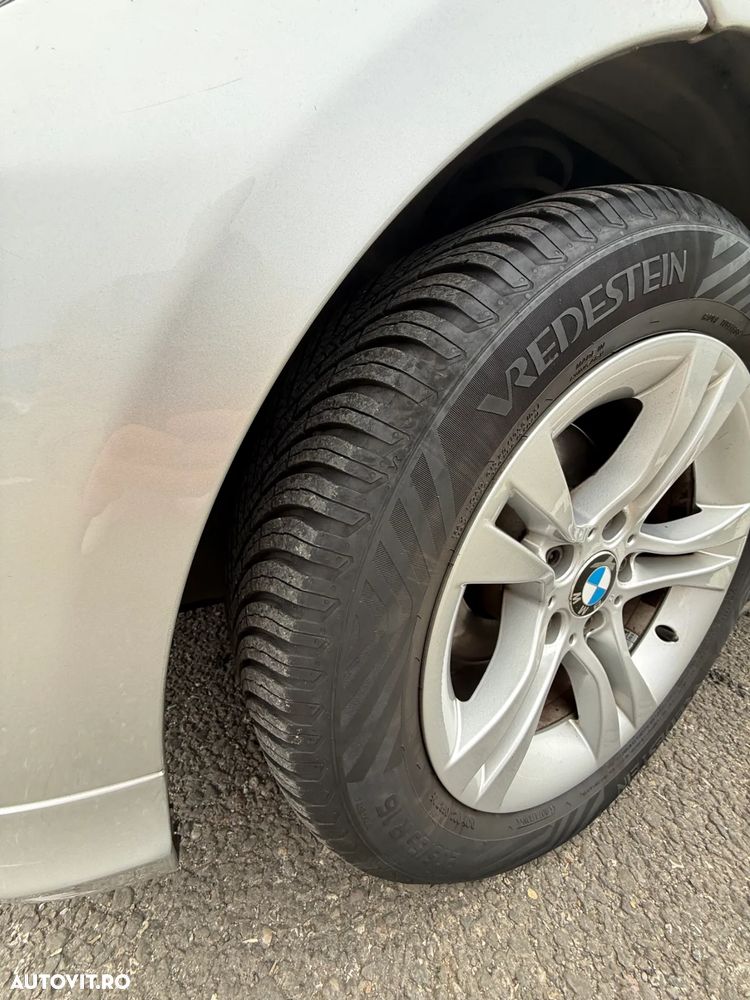 BMW Seria 3 318i Aut. - 25