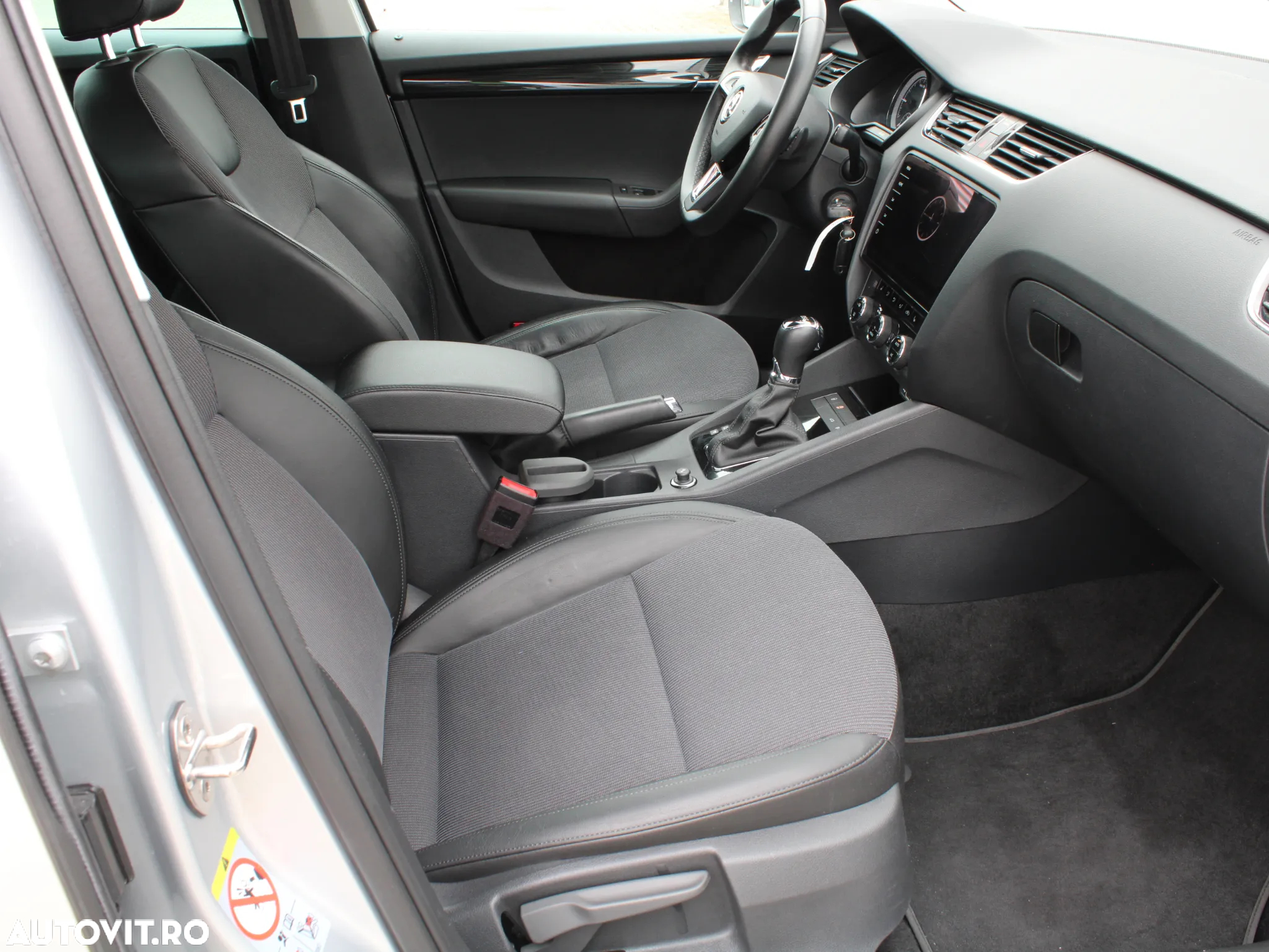 Skoda Octavia 2.0 TDI DSG Ambition - 13