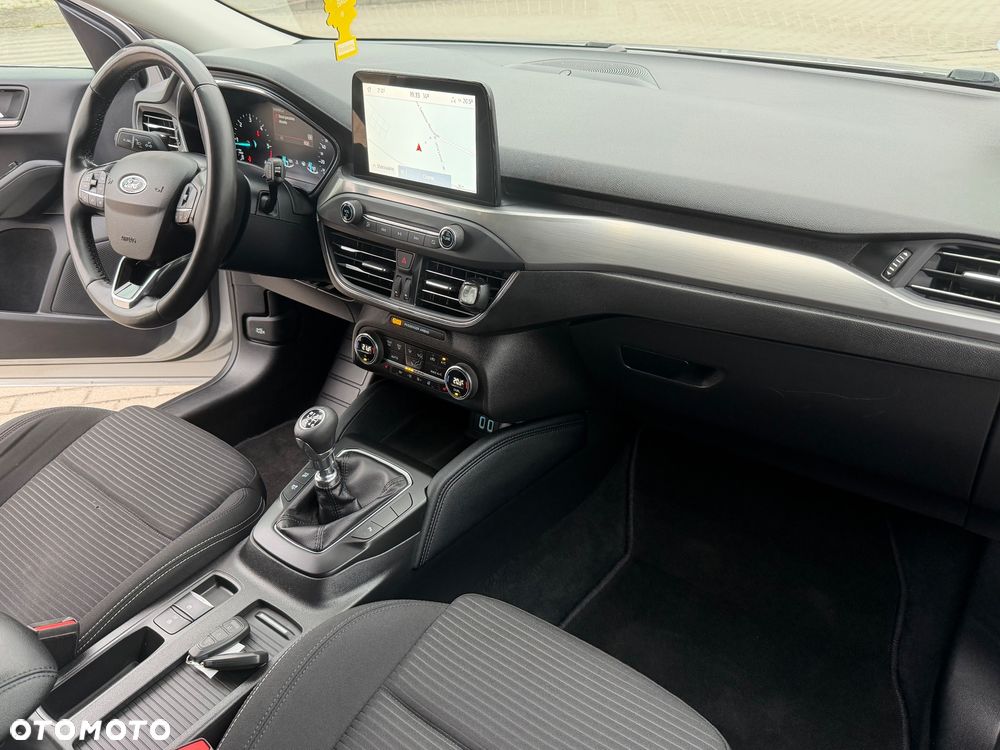 Ford Focus 2.0 EcoBlue Titanium Business - 32