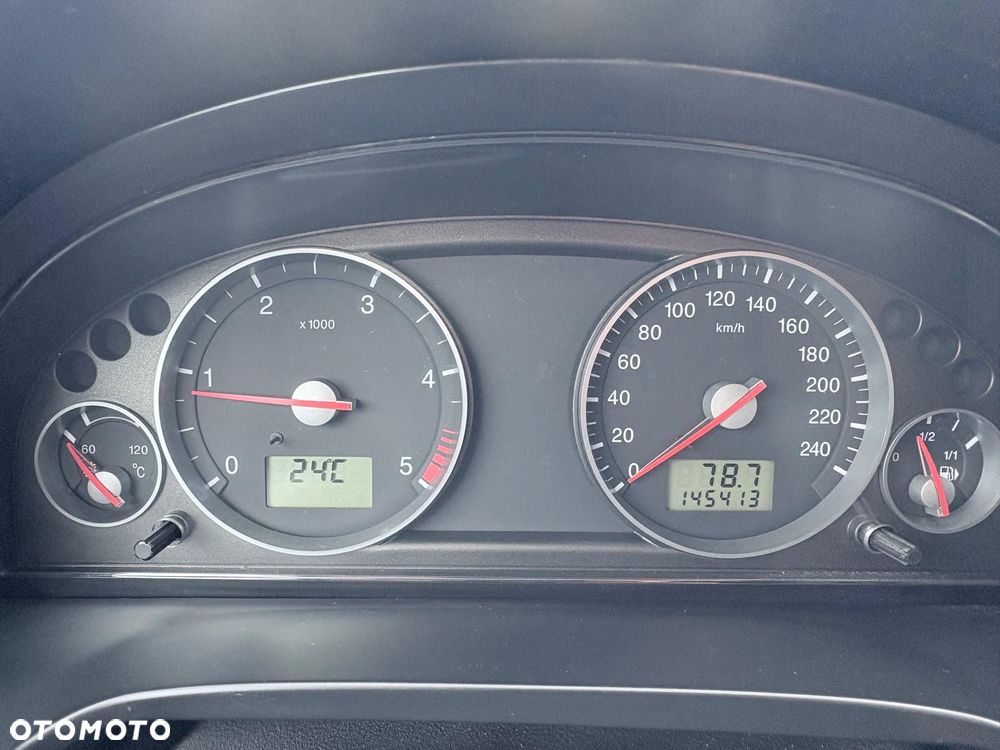 Ford Mondeo 2.0 TDCI Ambiente - 24